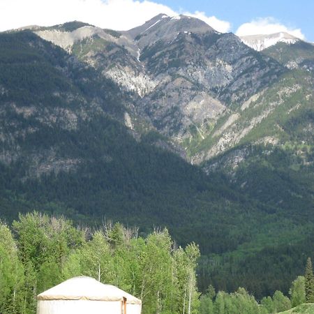 Golden Eco Adventure Ranch公寓 外观 照片