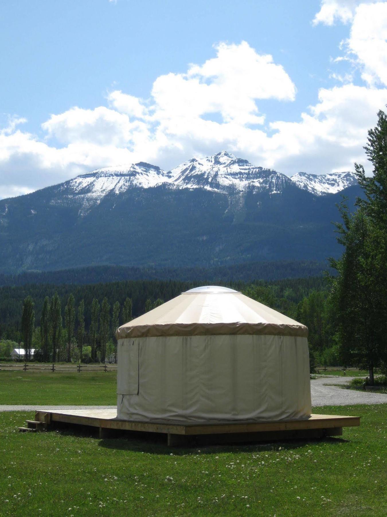 Golden Eco Adventure Ranch公寓 外观 照片